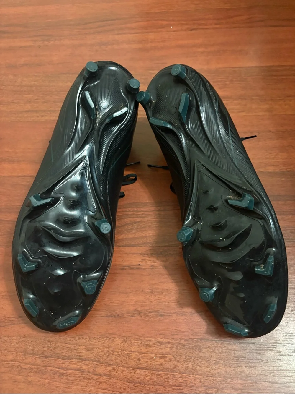Nike Mercurial Men’s Black High-Top Athletic Cleats